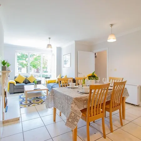 Spacious 4 Bed In 아파트 Limerick Junction