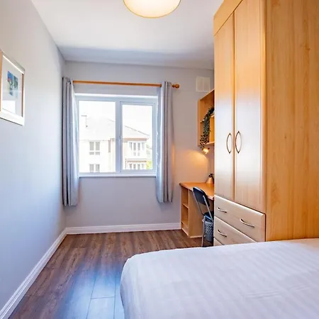 아파트 Spacious 4 Bed In Limerick Junction