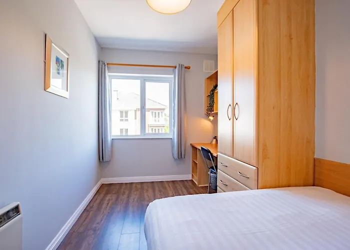 아파트 Spacious 4 Bed In Limerick Junction